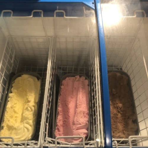 Buffet med råt kød og spyd hos kinesisk restaurant i Kalundborg